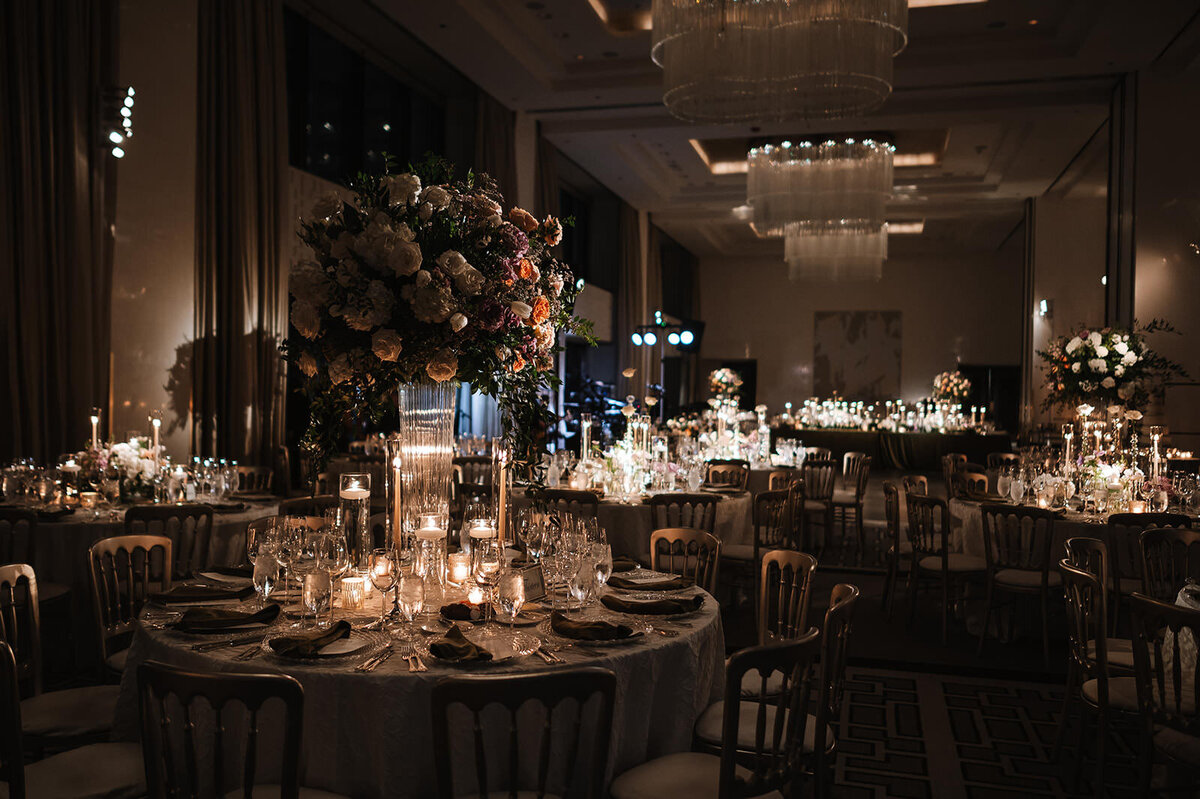langham-chicago-downtown-riverwalk-luxury-wedding-decor-melissa-ferrara-photography01002