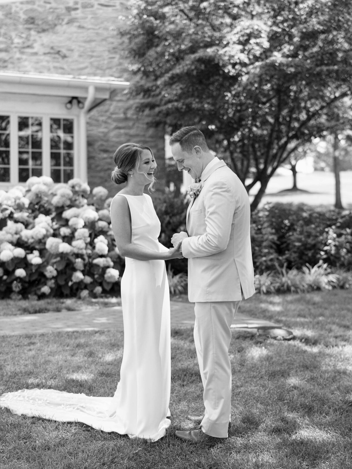 farm-at-eagles-ridge-lancaster-wedding-037