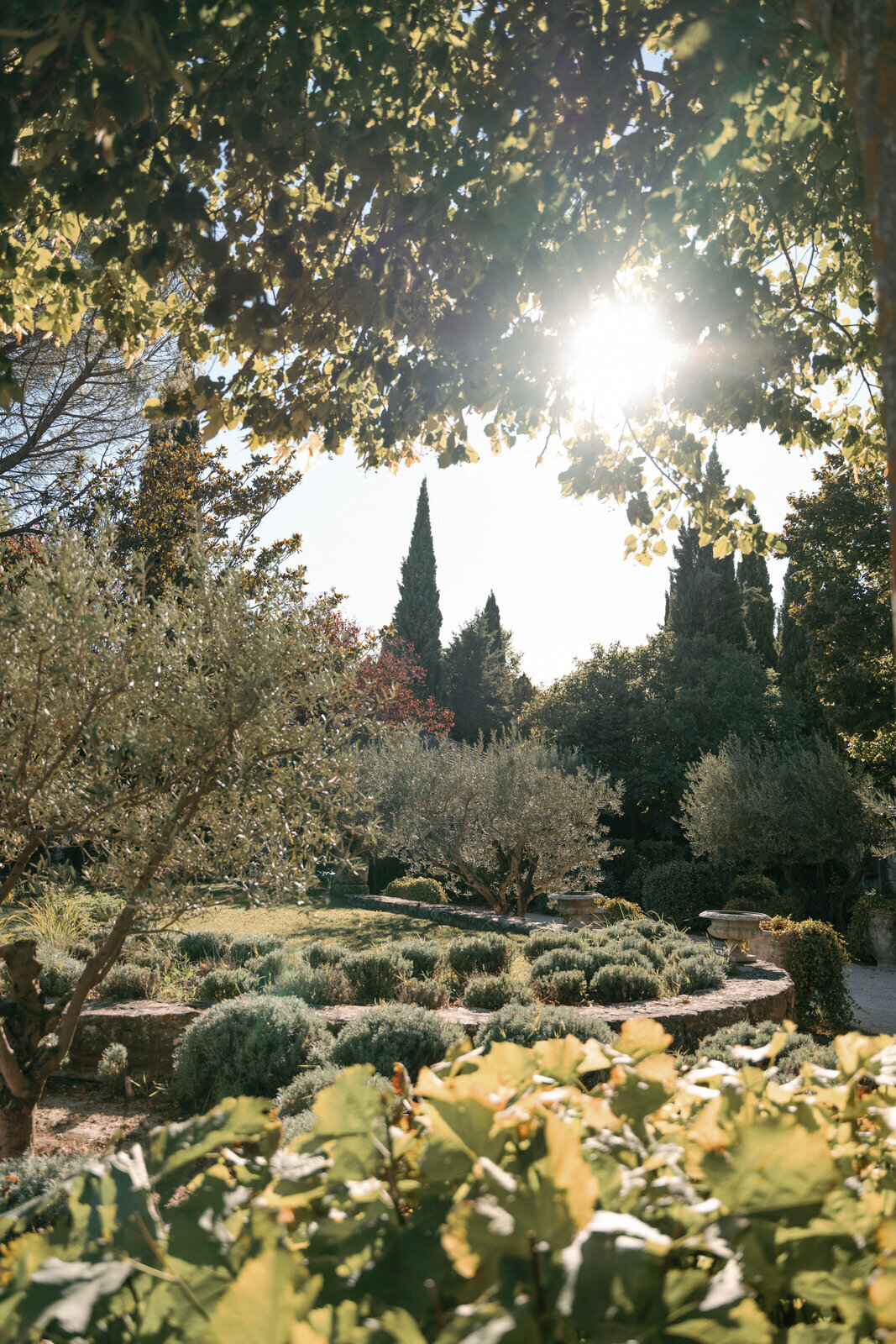 Flora_And_Grace_Provence_BastideDeMarie_Editorial_Wedding_Photographer (637 von 2213)