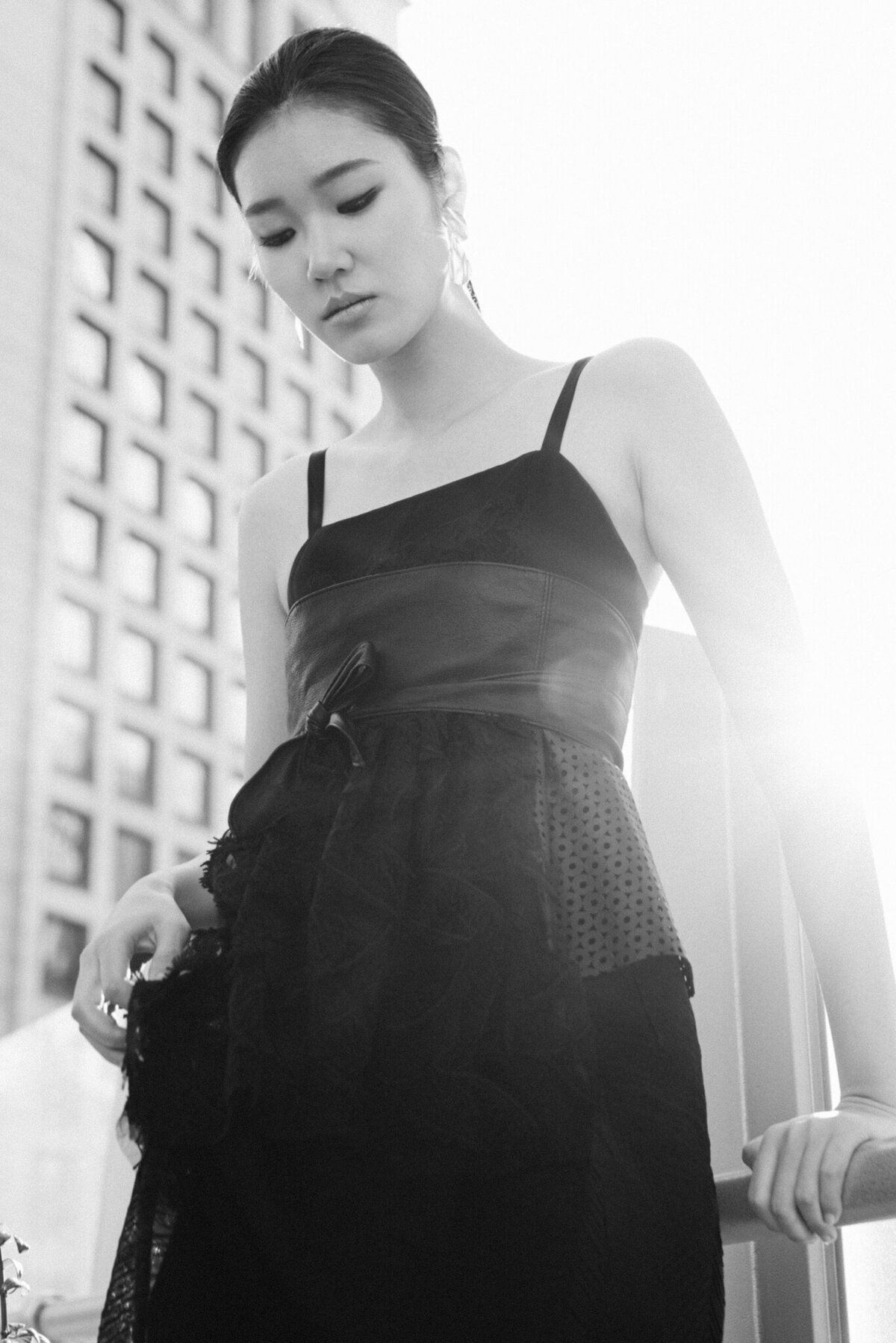 A breathtaking editorial fashion shoot in the heart of Seoul, Korea, featuring the globally recognized model Hyunseo Park in an exquisite Ahhorn modern gown and hanbok design. Captured by Michael Asmussen Photography, this stunning visual story blends editorial beauty, cultural fashion, and luxury destination photography, set against the dynamic energy of a city of 10 million. From the grandeur of ball gown silhouettes to the rich heritage of Korean design, this shoot is a tribute to timeless elegance in preparation for Seoul Fashion Week. Perfect for brands seeking high-end editorial imagery in the world’s most vibrant fashion capitals.