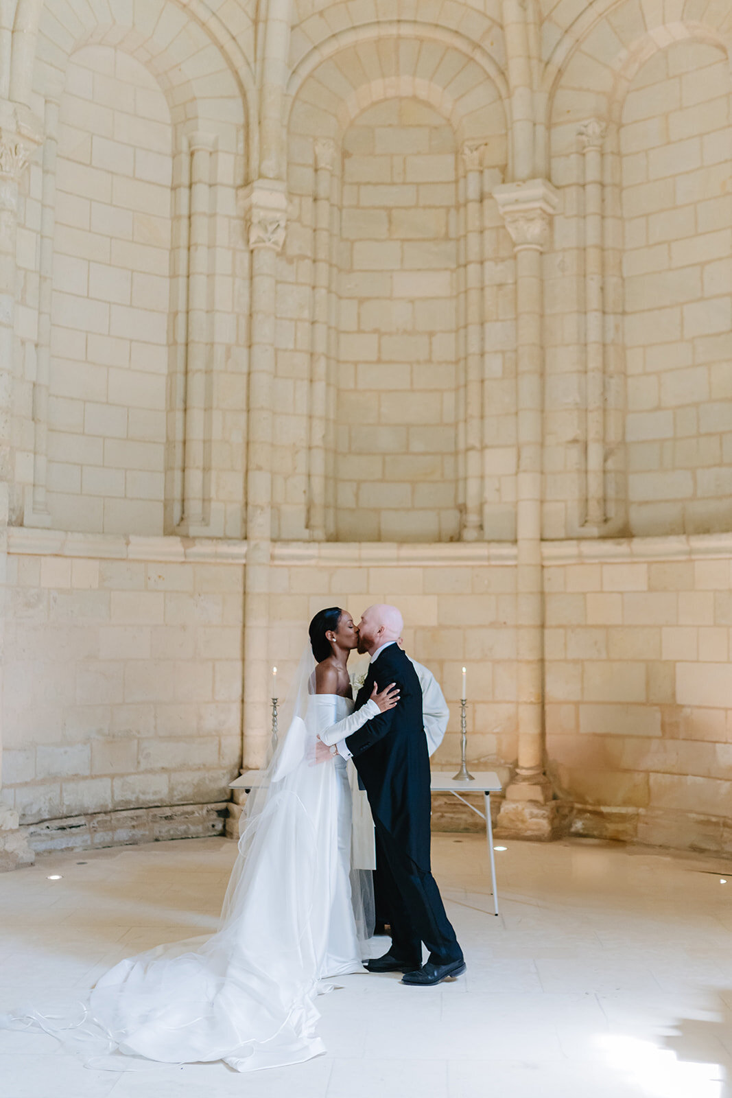 MorganeBallPhotography-Wedding-ChrisKim-ChateaudeVezins-Weddingday-05-Ceremony-321-4618