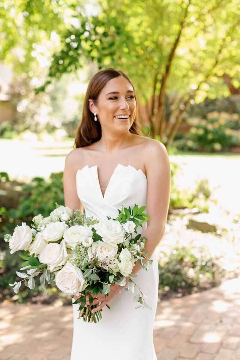 Classic Wedding at City Church of Evansville with Reception at ECC084