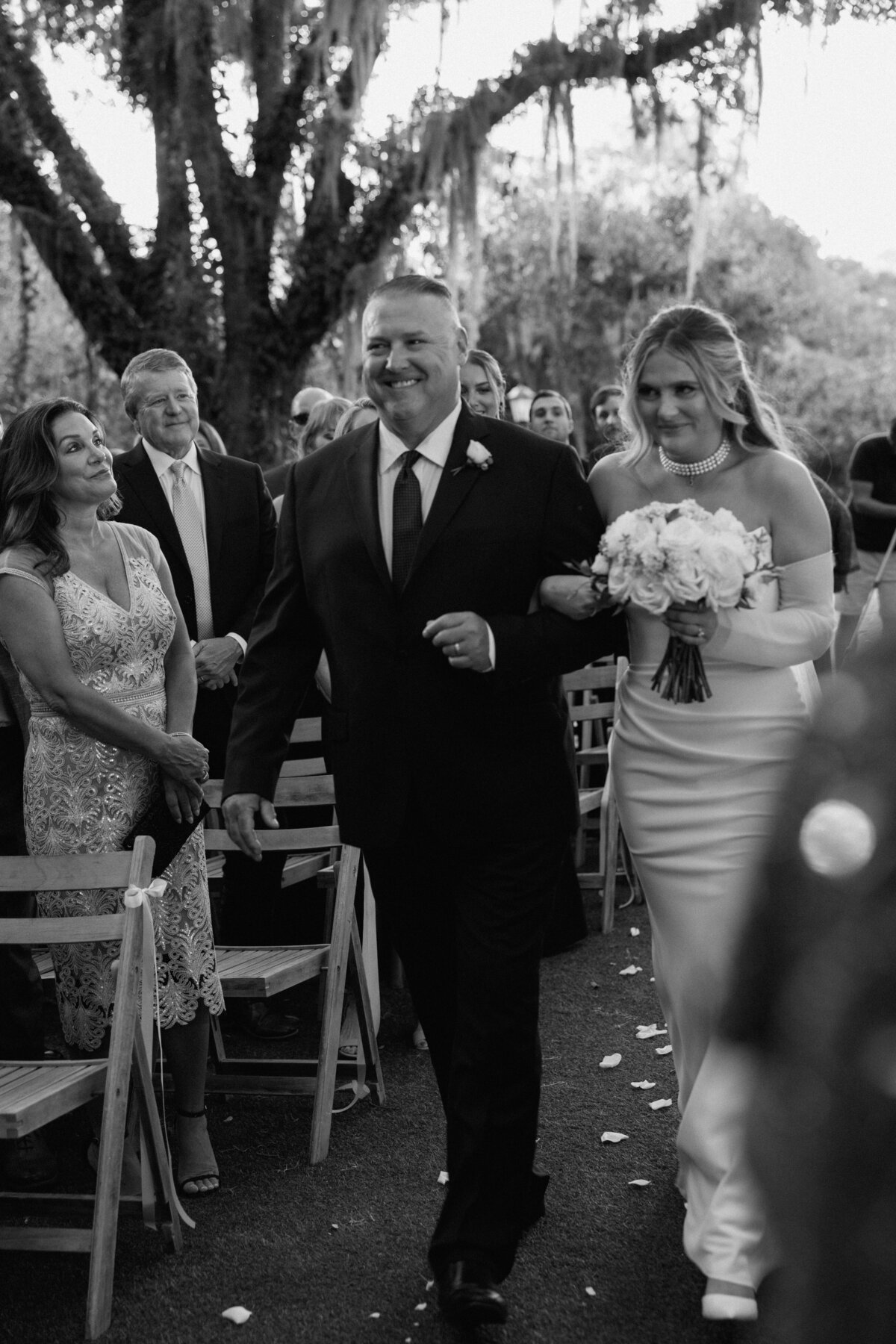 Timeless-Charleston-Tent-Garden-Party-Wedding-PC7A2096