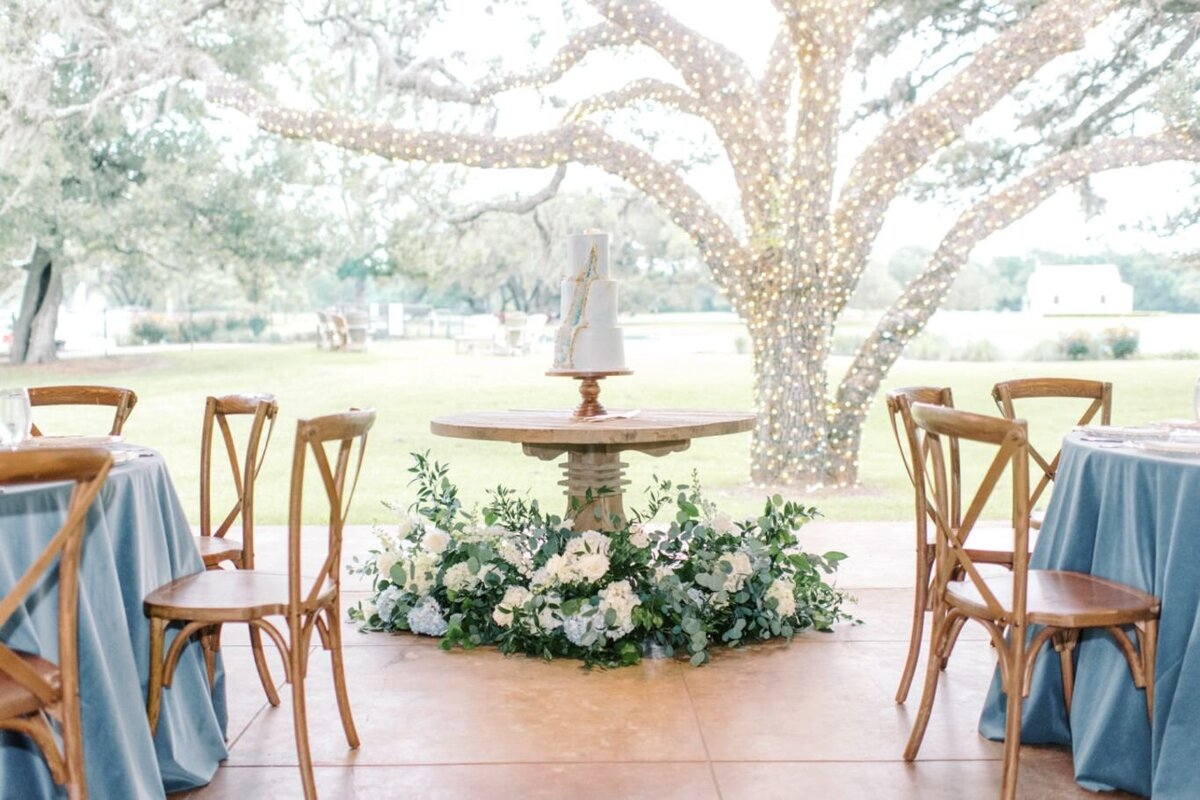 elegant-hanging-flower-arrangement-tamara-menges-designs-37