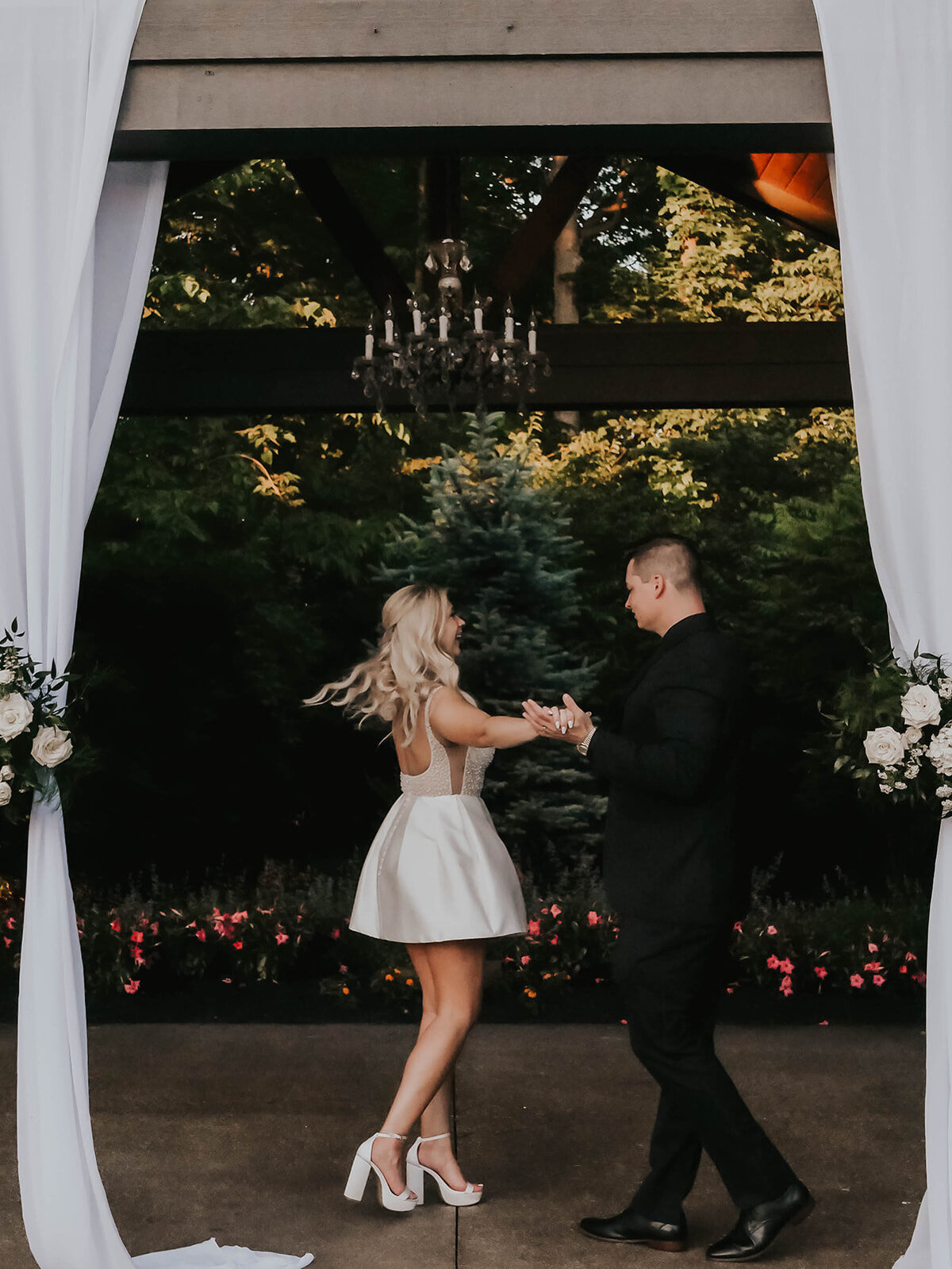 Indianapolis Wedding Florist Planner_First Class Designs_emily elizabeth photography_1
