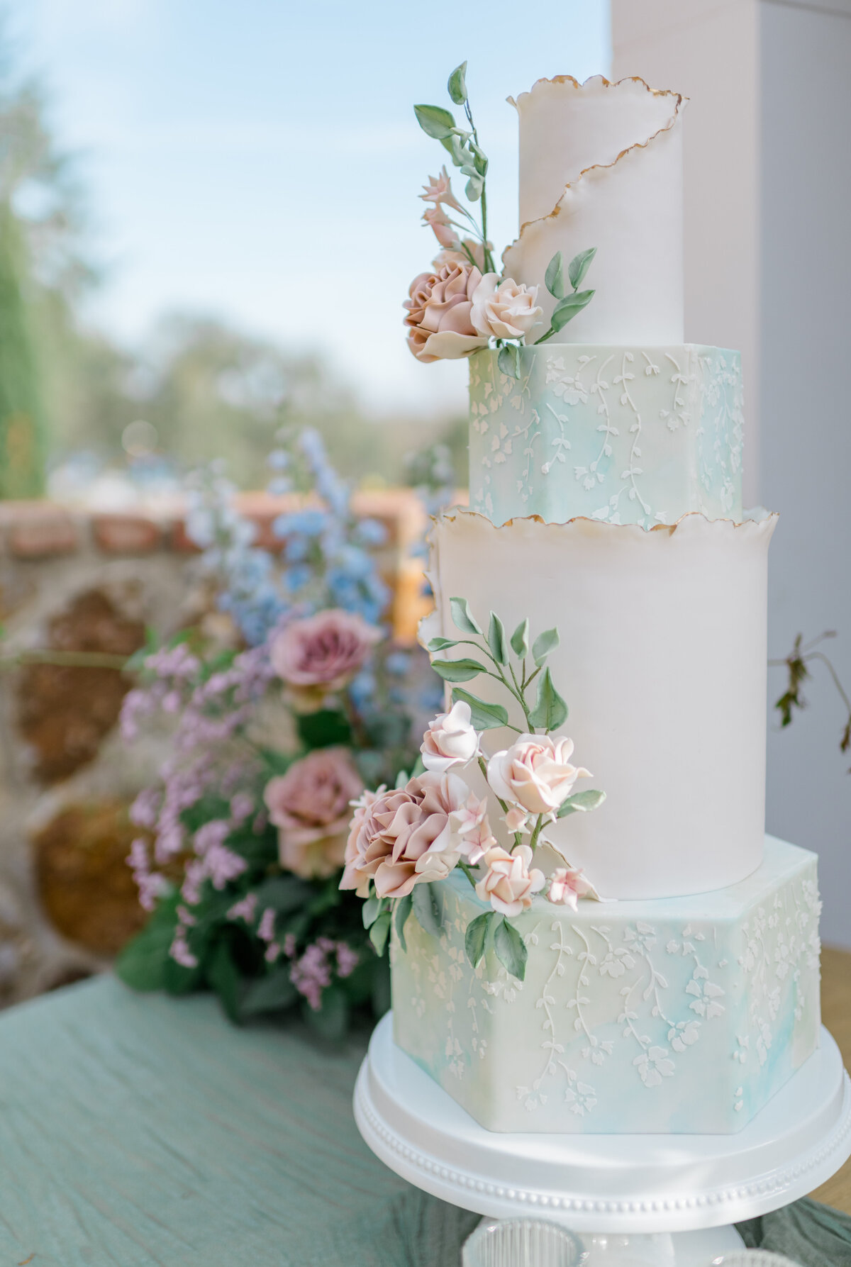 Wedding Cake. FL Weddding photographer. Bella Collina Wedding venue. Italian Wedding Venue in Central Florida