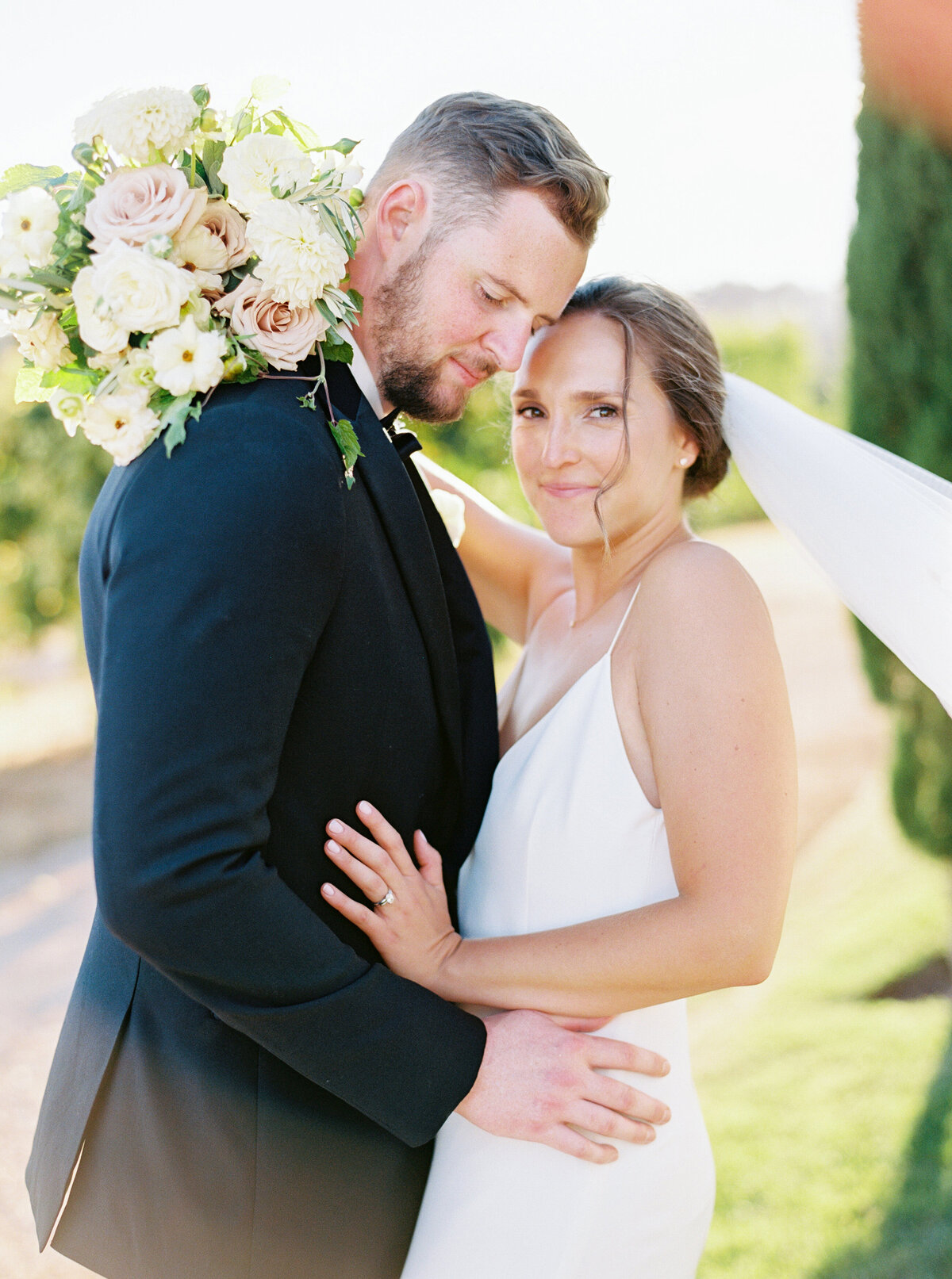 wedding-at-black-walnut-inn-and-vineyard-photography-by-the-tenneys-54