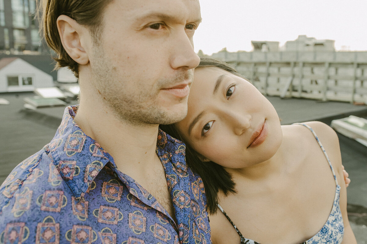 a-toronto-rooftop-engagement-session-downown-romatic-carefree-candid-authentic-2304