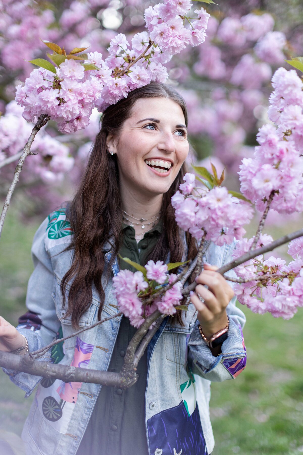 girl-flowers-pretty-blossom