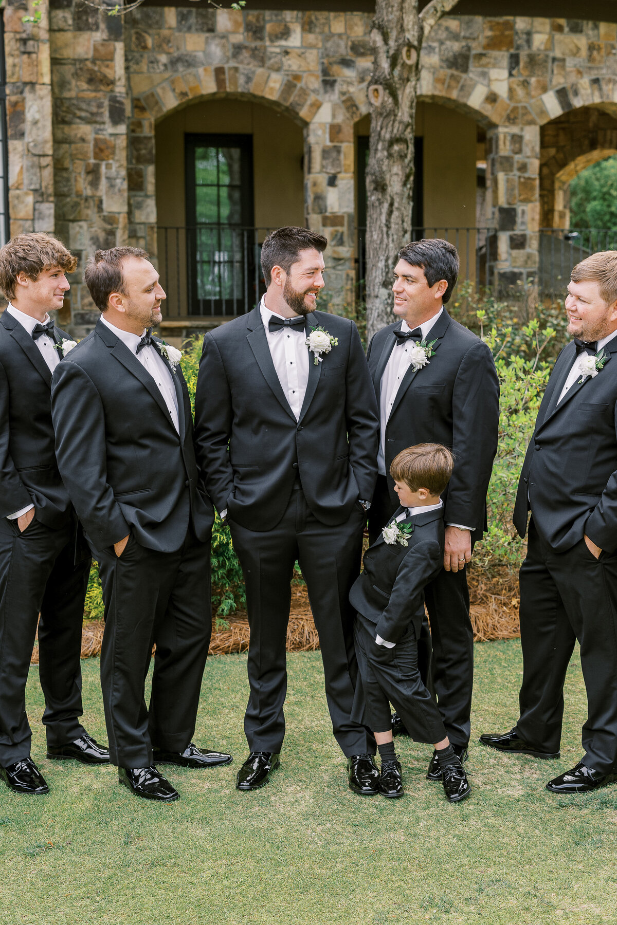 couey.groomsmen-10