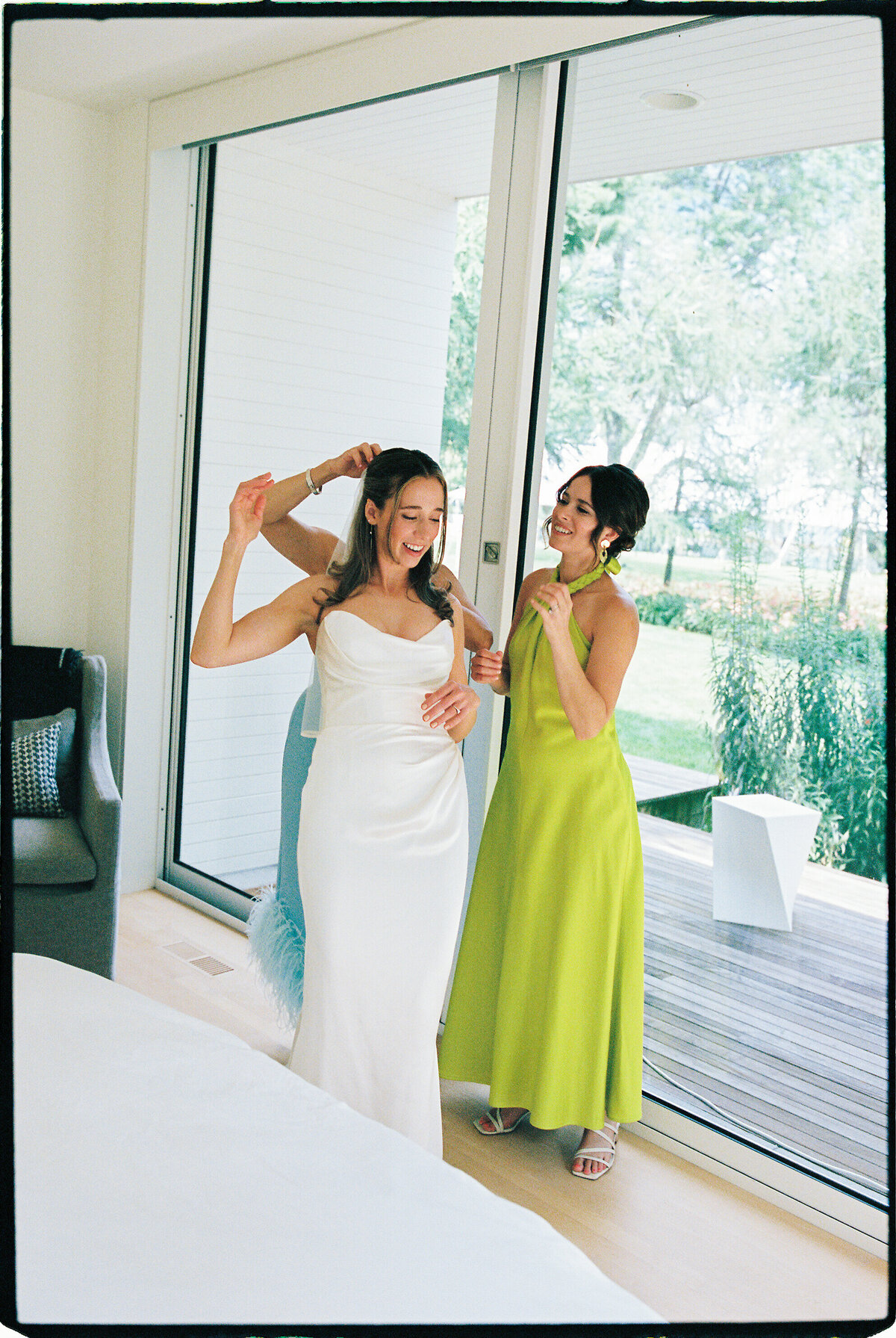Lake-Minnetonka-wedding-Will-DeGraw-Clever-Disarray-25