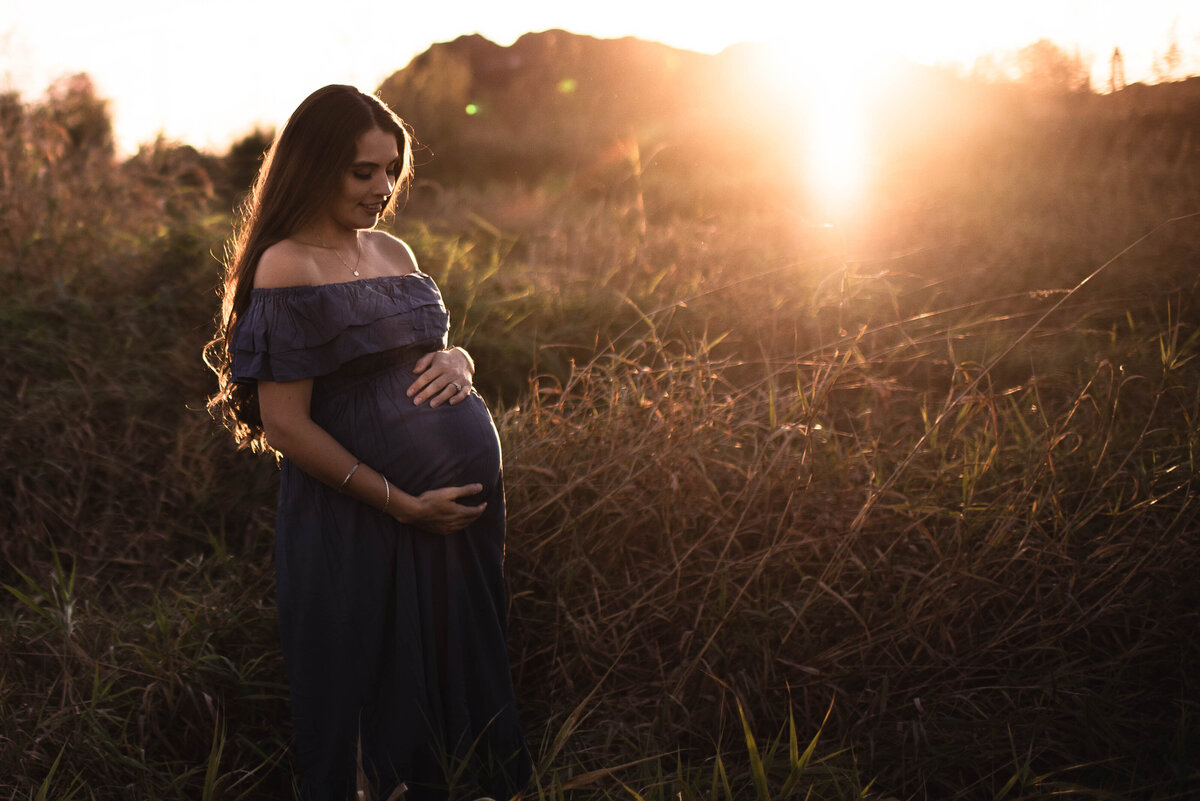 Golden hour Maternity Pitt meadows Fraser Valley stages photo and film-82