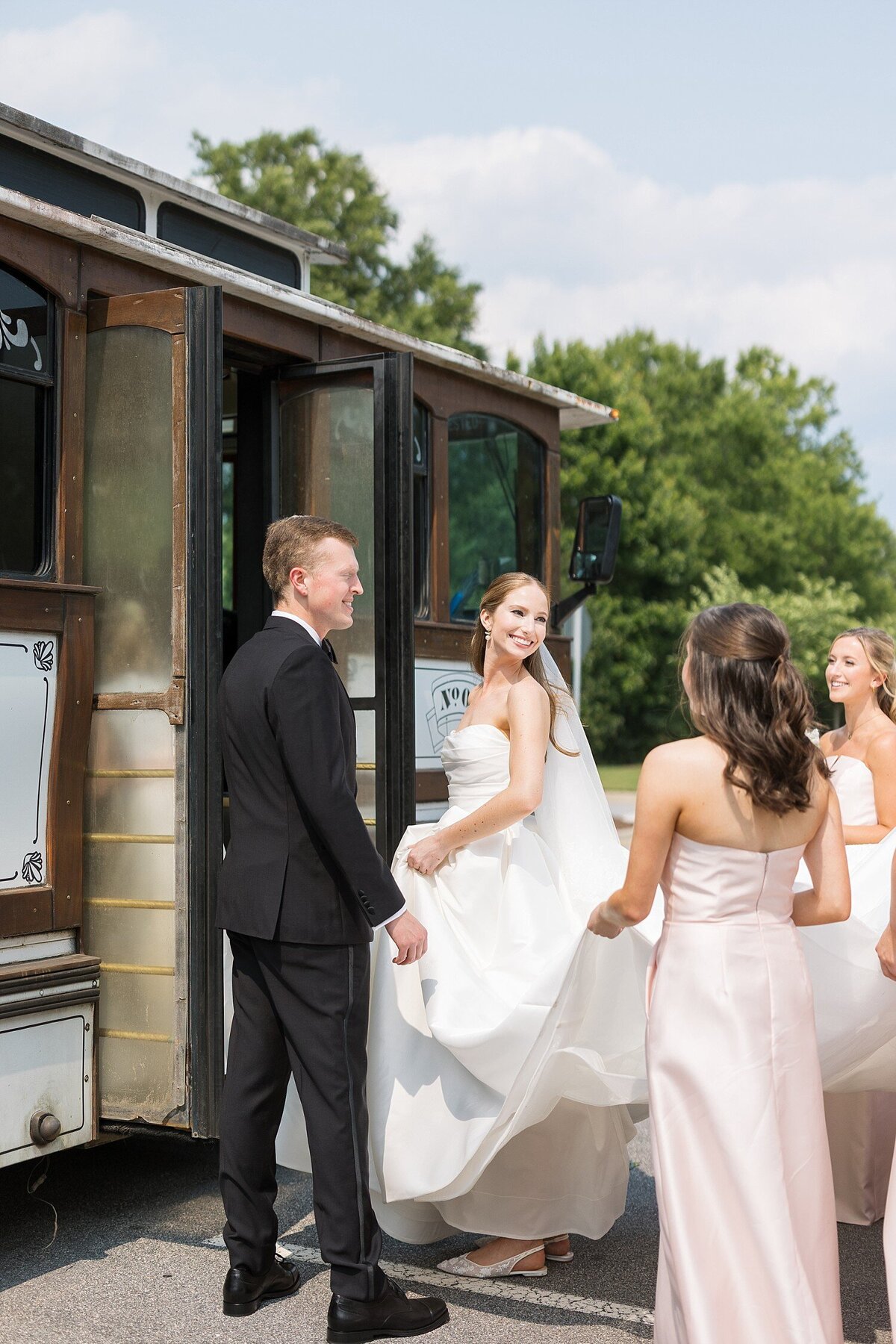 Raleigh-NC-Wedding-Photographer-The-Maxwell-Sarah-Hinckley-Photography-Timeless-Wedding-Photographer-_0016