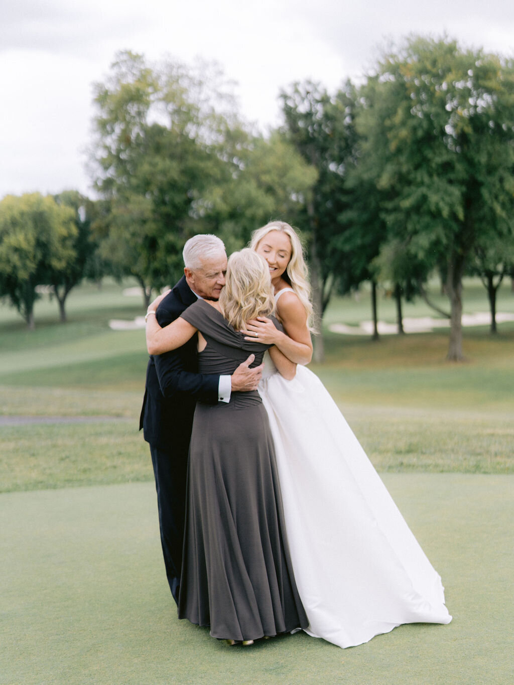 NikkiSanterre_EastCoastLuxuryWeddingPhotographer_WilmingtonWeddingSocialGracesEvents_Emma&Andy-113