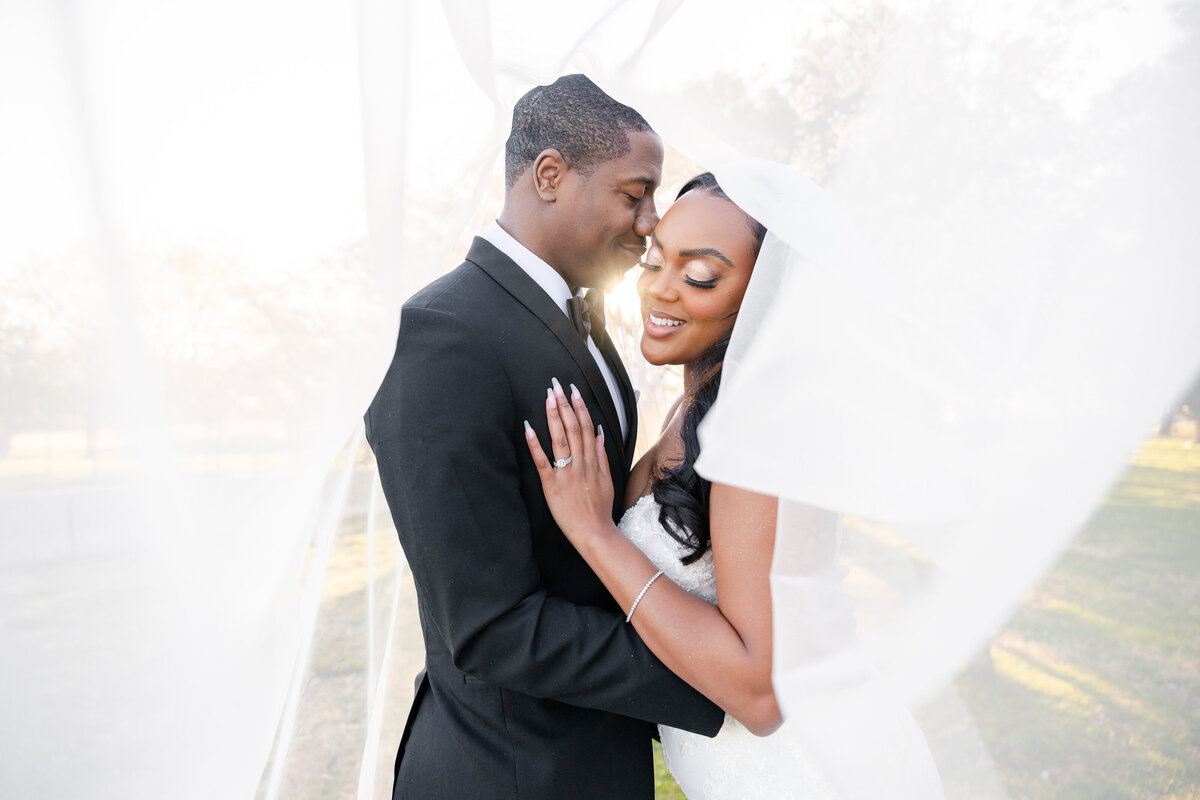 Deanna+Marcus_DC-cherry-blossom_JuliaSummersPhotography_227530