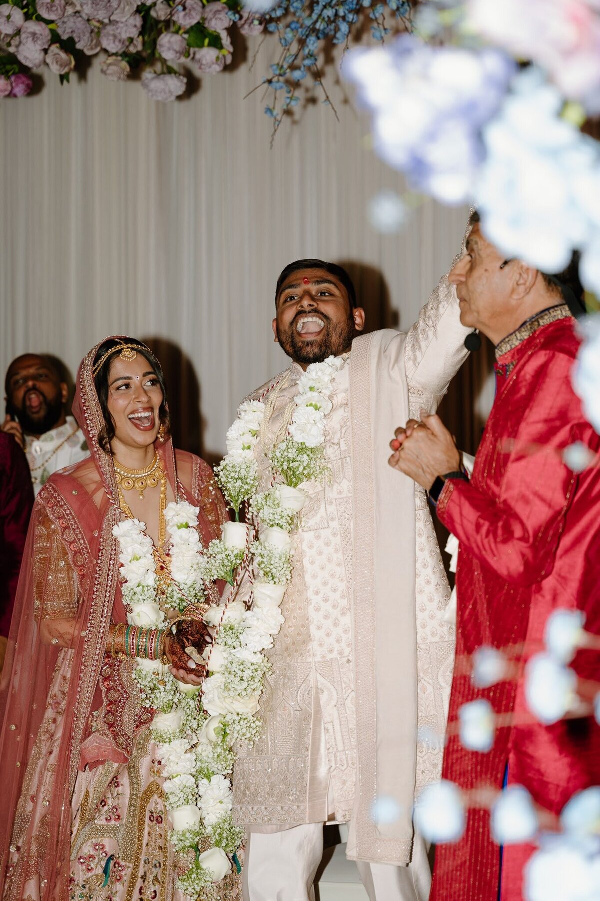 Nichole-Babiez-Photography-wedding-photographer-indian-wedding-photographer-mendhi-sangeet-baraat-luxury-chicago-illinois-marriott-schaumburg-85