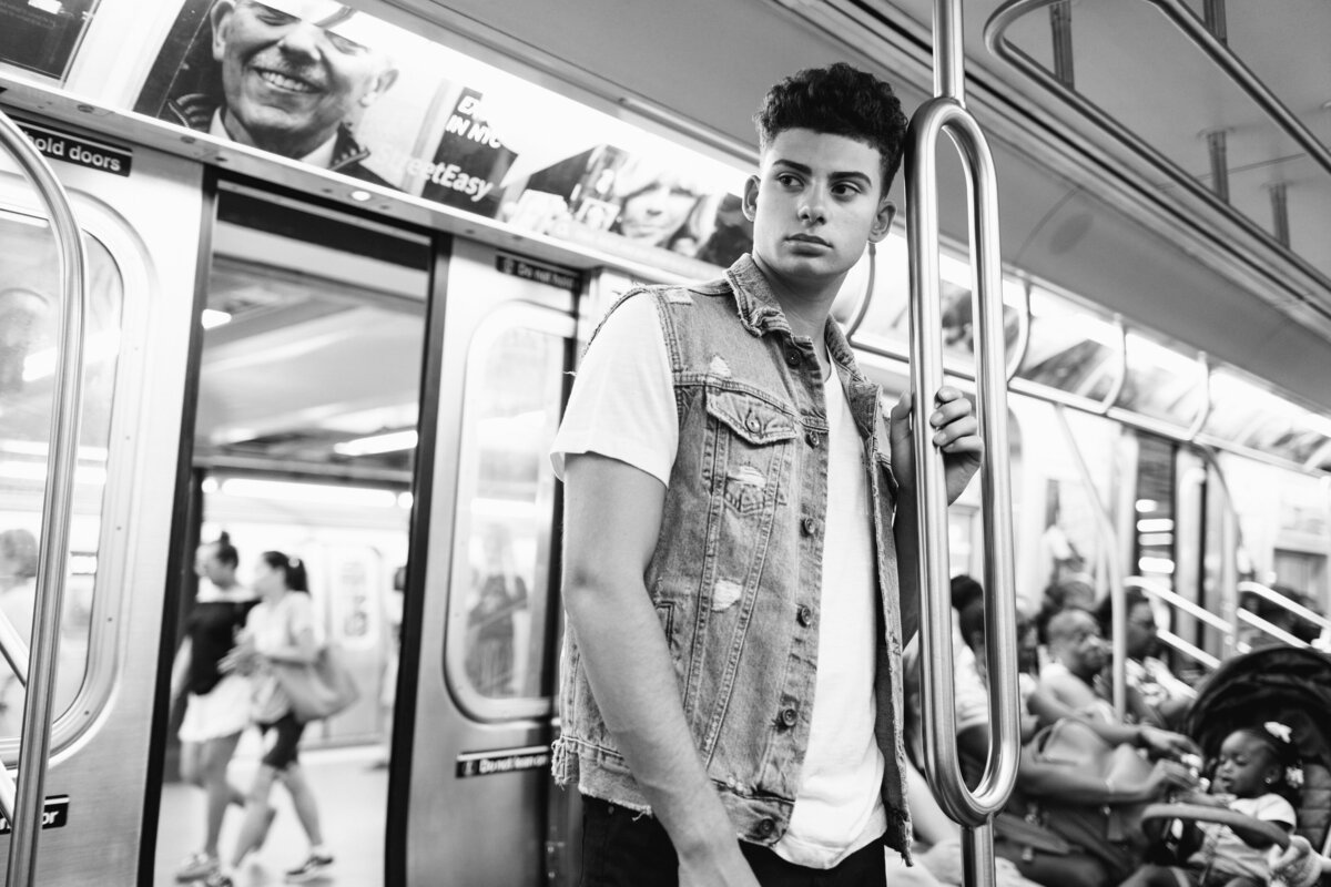 Camp-Hill-PA-Senior-Guy-Pictures-.Urban-Subway