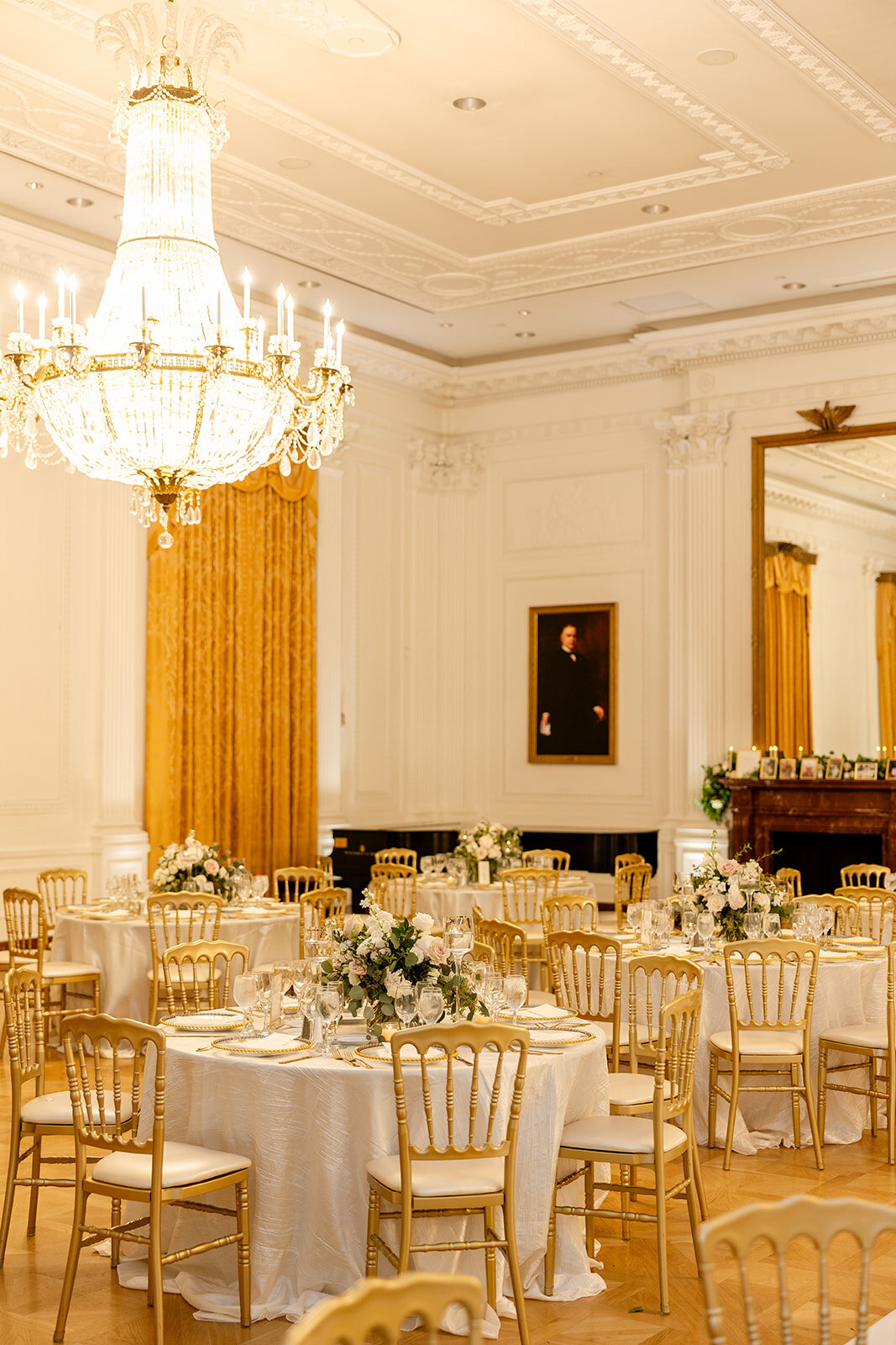 pretty-palm-leaf-event-co-dylan-and-erynn-wedding-at-the-nixon-17