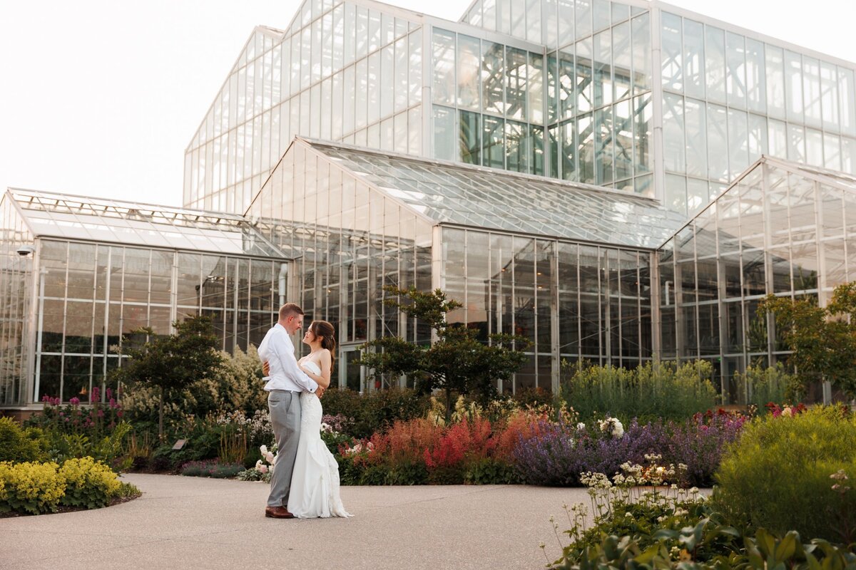 57-grand-rapids-frederik-meijer-garden-wedding