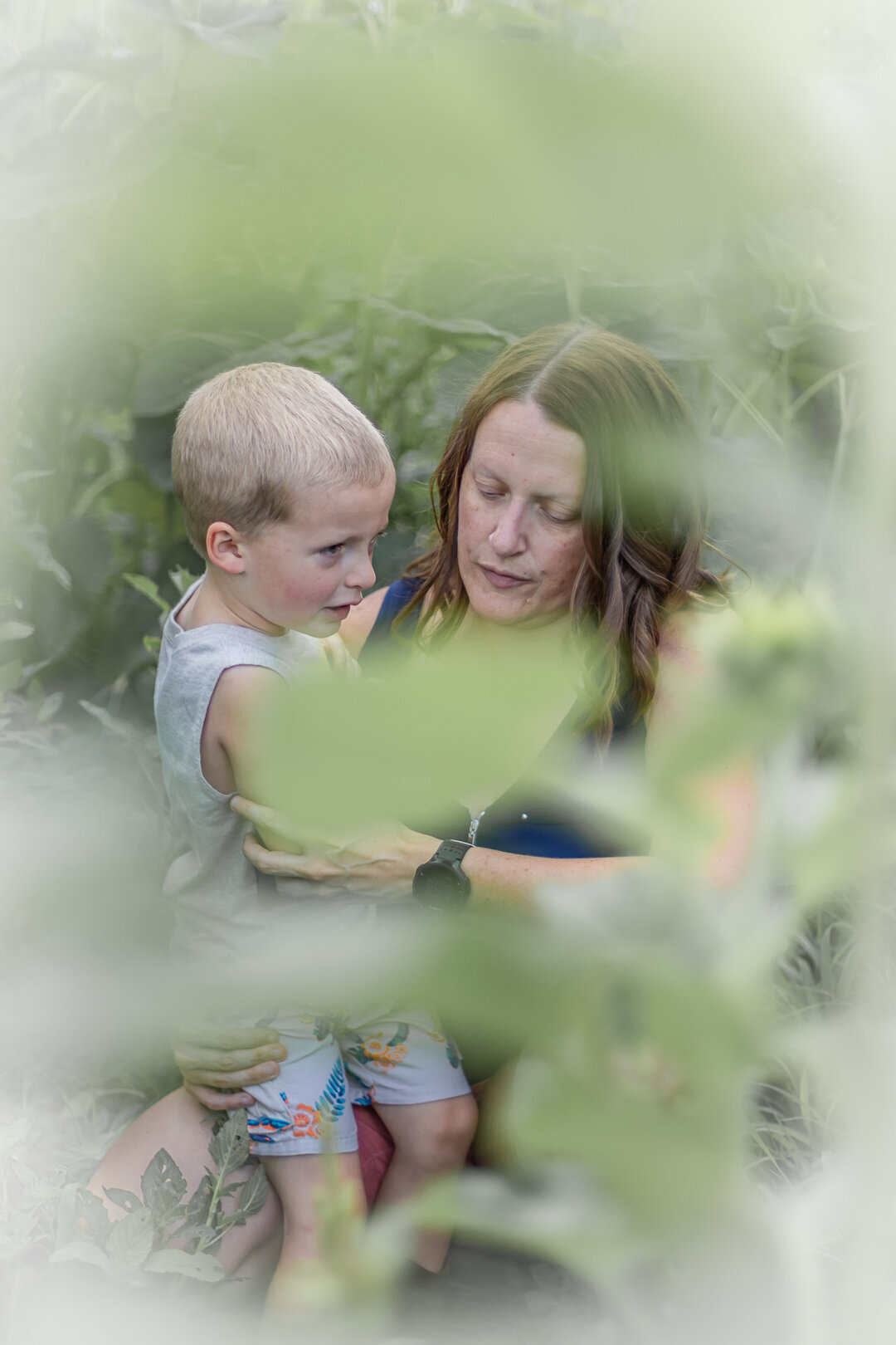 2022SinklandFarms-Sunfllower-Festival_family_mom-son-photos_social-media_website-3314