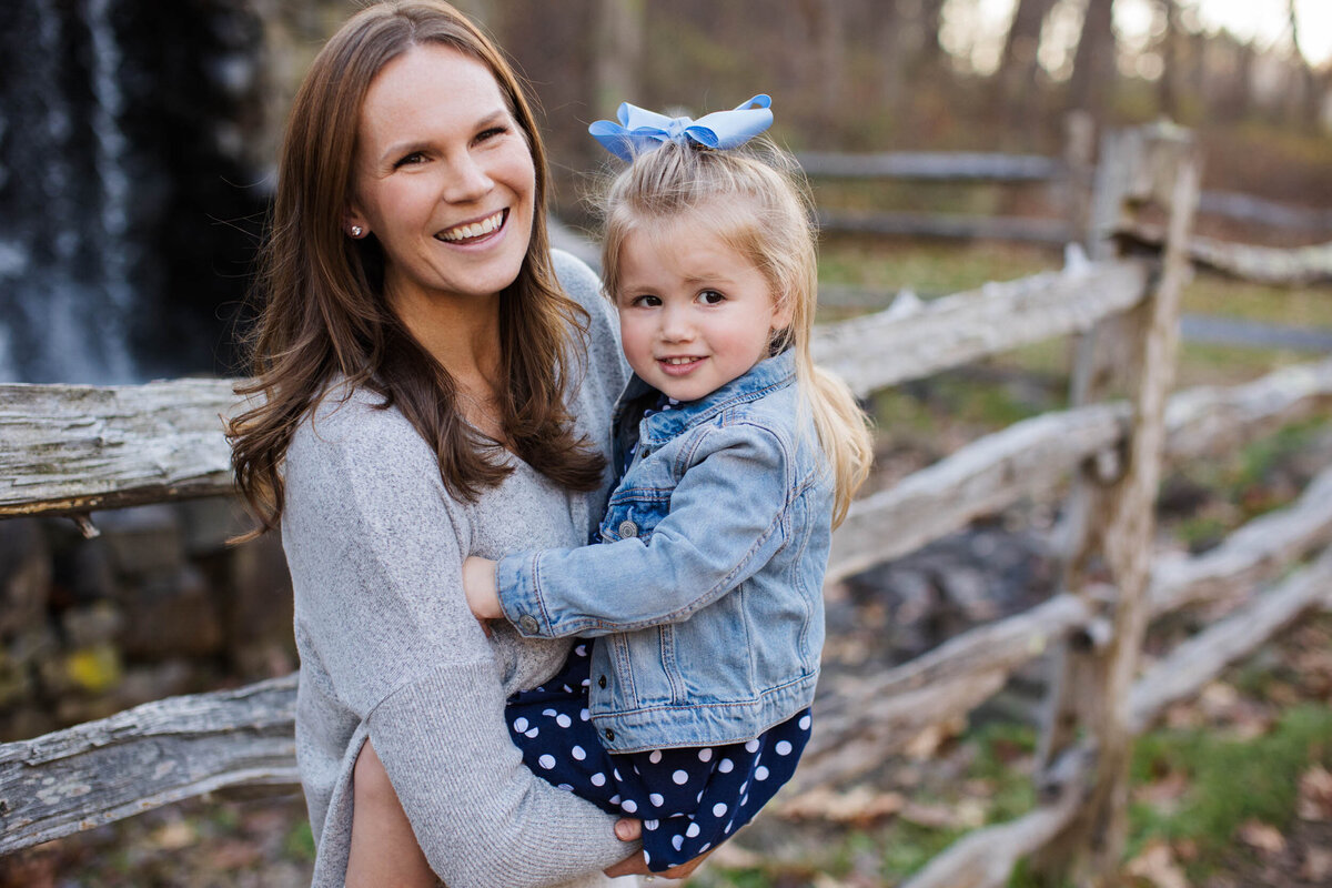 candid-natural-boston-newborn-family-photographer-zev-fisher-006
