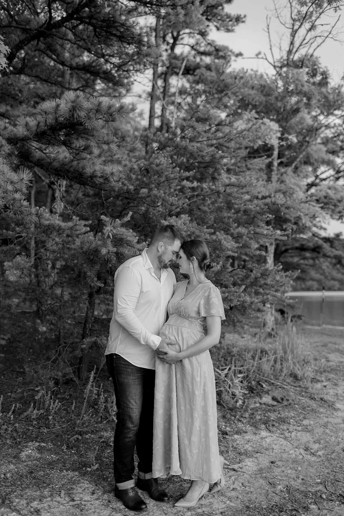 Documentary-Maternity-Session-at-Carvins-Cove-RJ-81