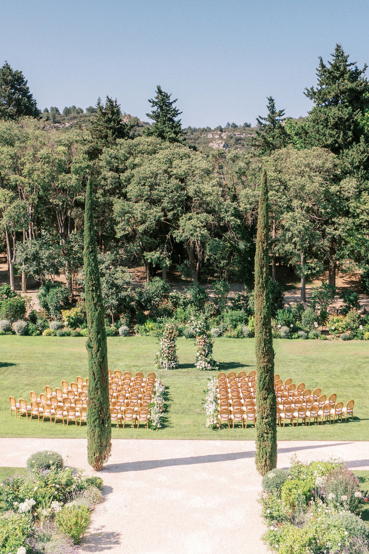 Maïlys Fortune Photography Husband Wife Wedding Weddings Photography France Switzerland Italy Timeless Dreamy Imagery Bilingual French English Destination Weddings Destination Wedding Provence French Riviera Paris Lake Como Tuscany53