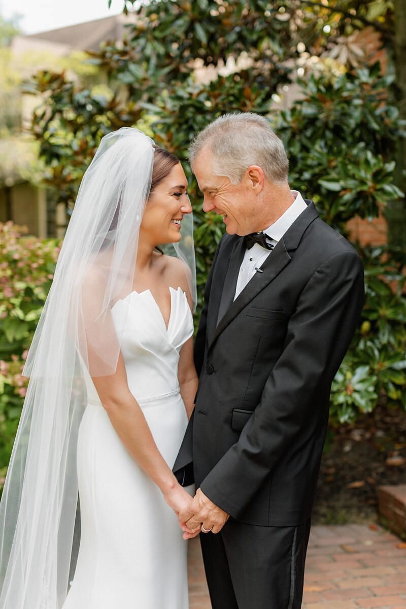 Classic Wedding at City Church of Evansville with Reception at ECC060