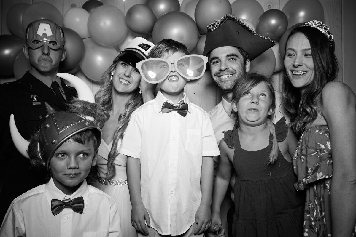 Stephen + Sara Photobooth 80