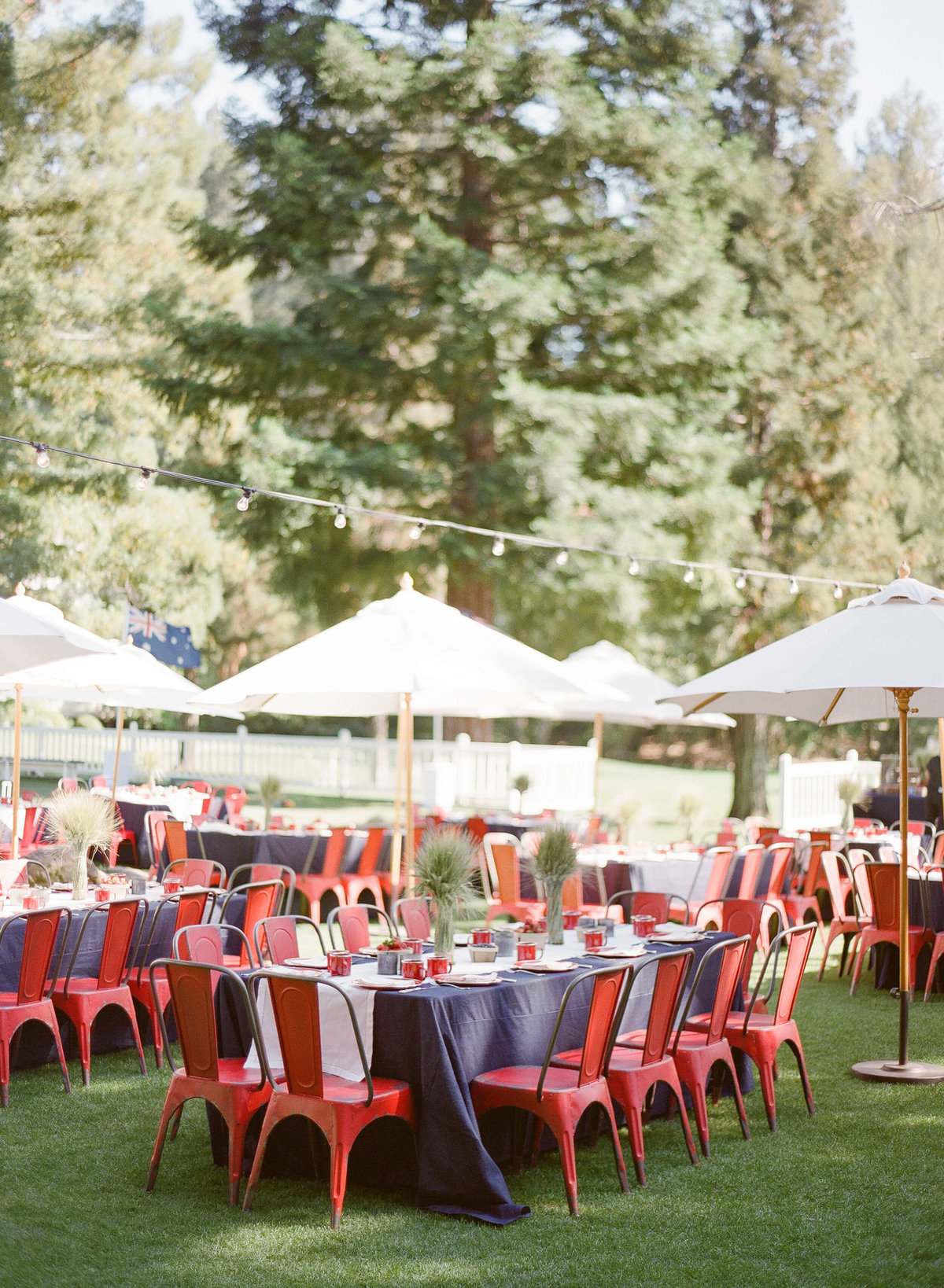 9-KTMerry-wedding-photography-red-white-blue-decor-NapaValley