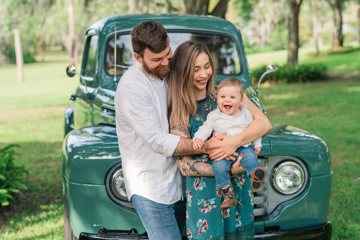 The L Family | Up the Creek Farms Truck Photo | Lisa Marshall Photography