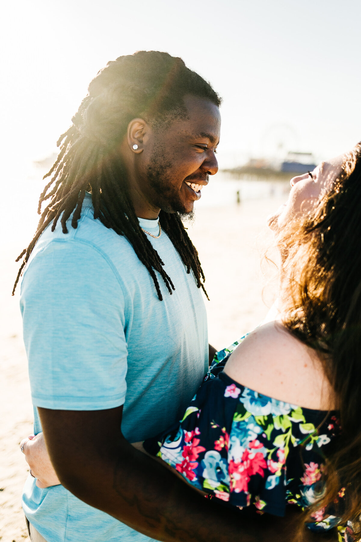 santa-monica-pier-engagement-photos-los-angeles-engagement-photographer-socal-wedding-photographer-erin-marton-photography-2