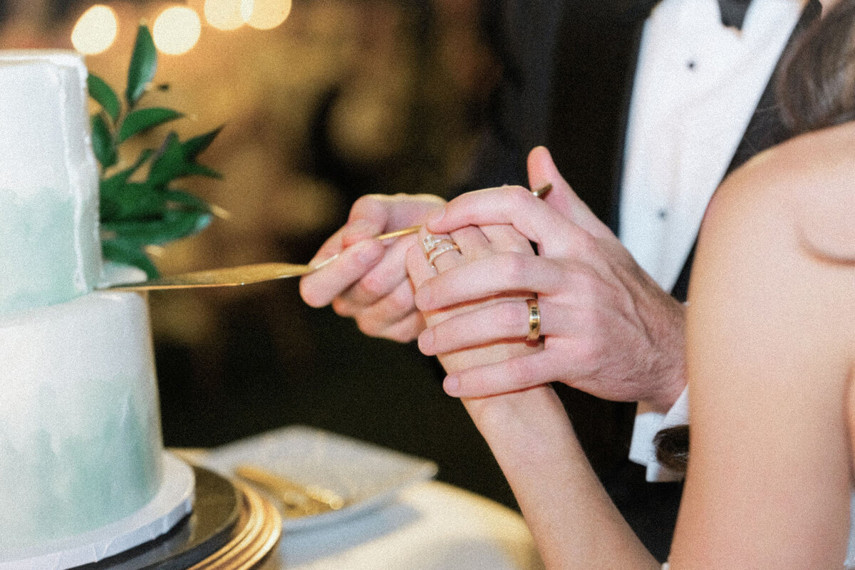 Arizona wedding photographer image at La Mariposa Tucson wedding venue