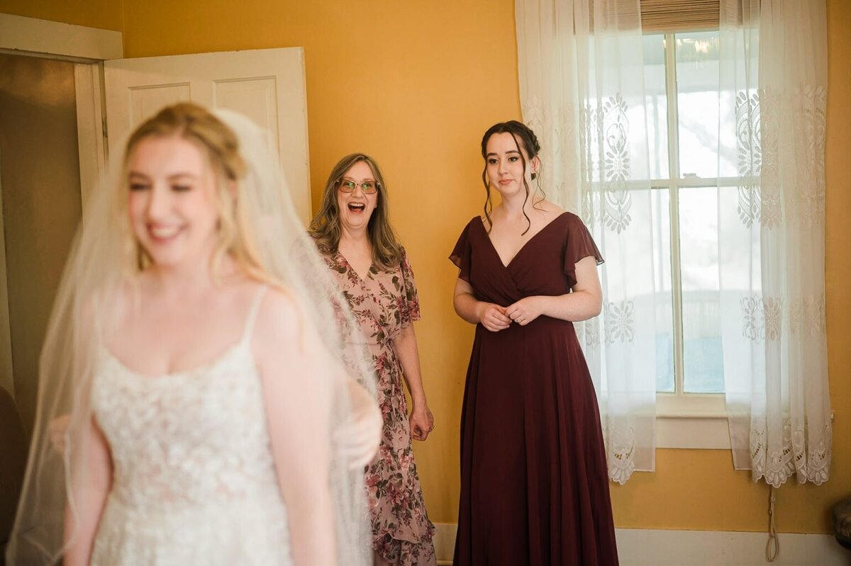 WinterWinfieldInnWedding-CaitlinMcWeeneyPhoto-003-1538x1024