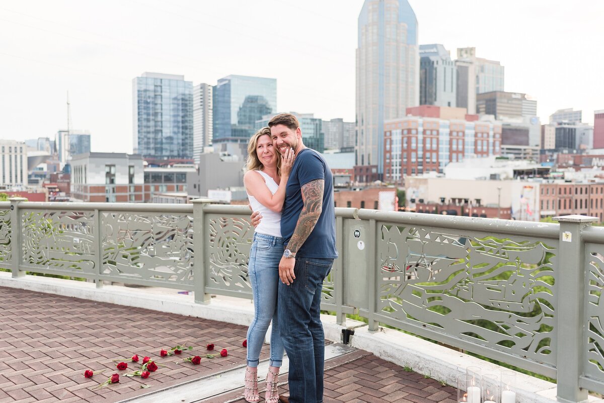 Surprise-proposal-photos-in-Downtown-Nashville-Pedestrian-Bridge+10