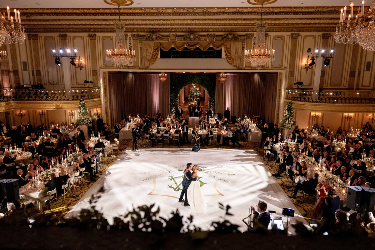 chicago-luxury-winter-wedding-at-old-st-pats-2