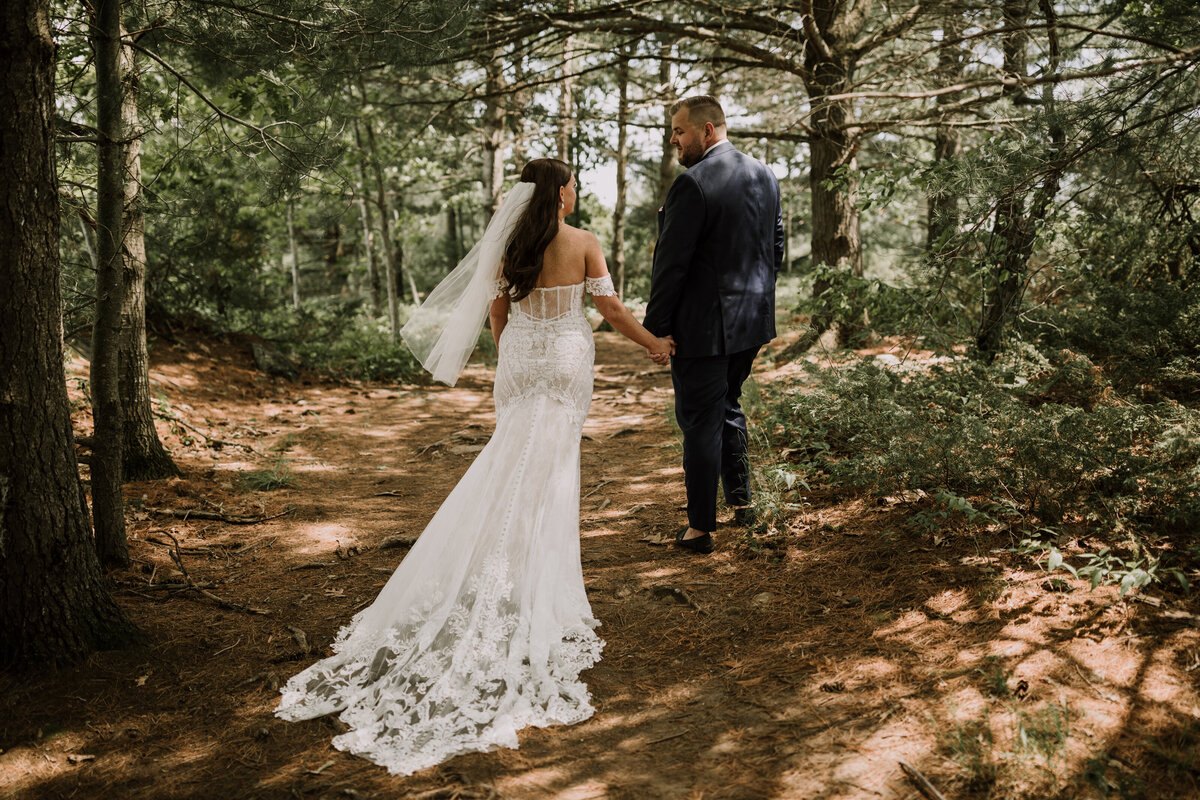 sloane-derek-wedding-muskoka-kee-to-bala-marriott-photography-3