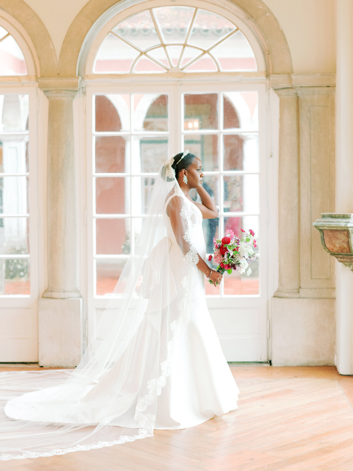 casa-dos-penedos-portugal-wedding-bridal-portraits