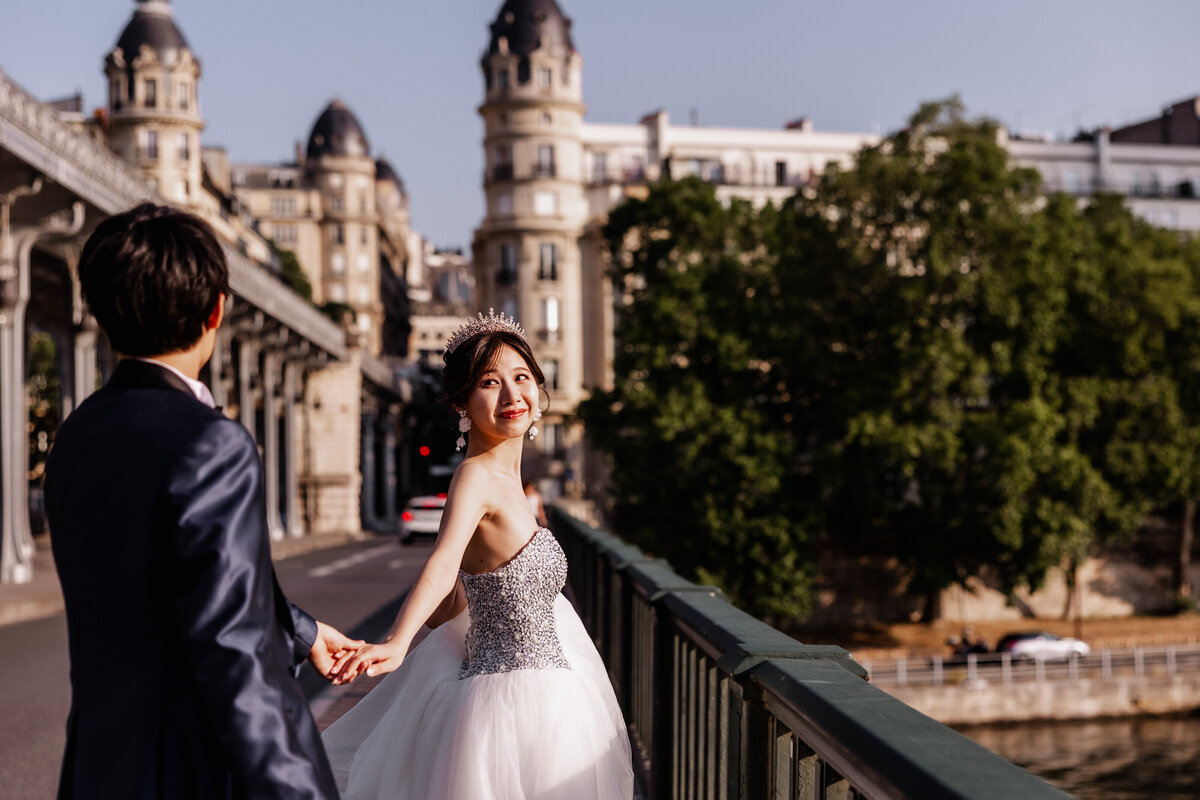 Paris_photowedding_PontBir-Hakeim_40