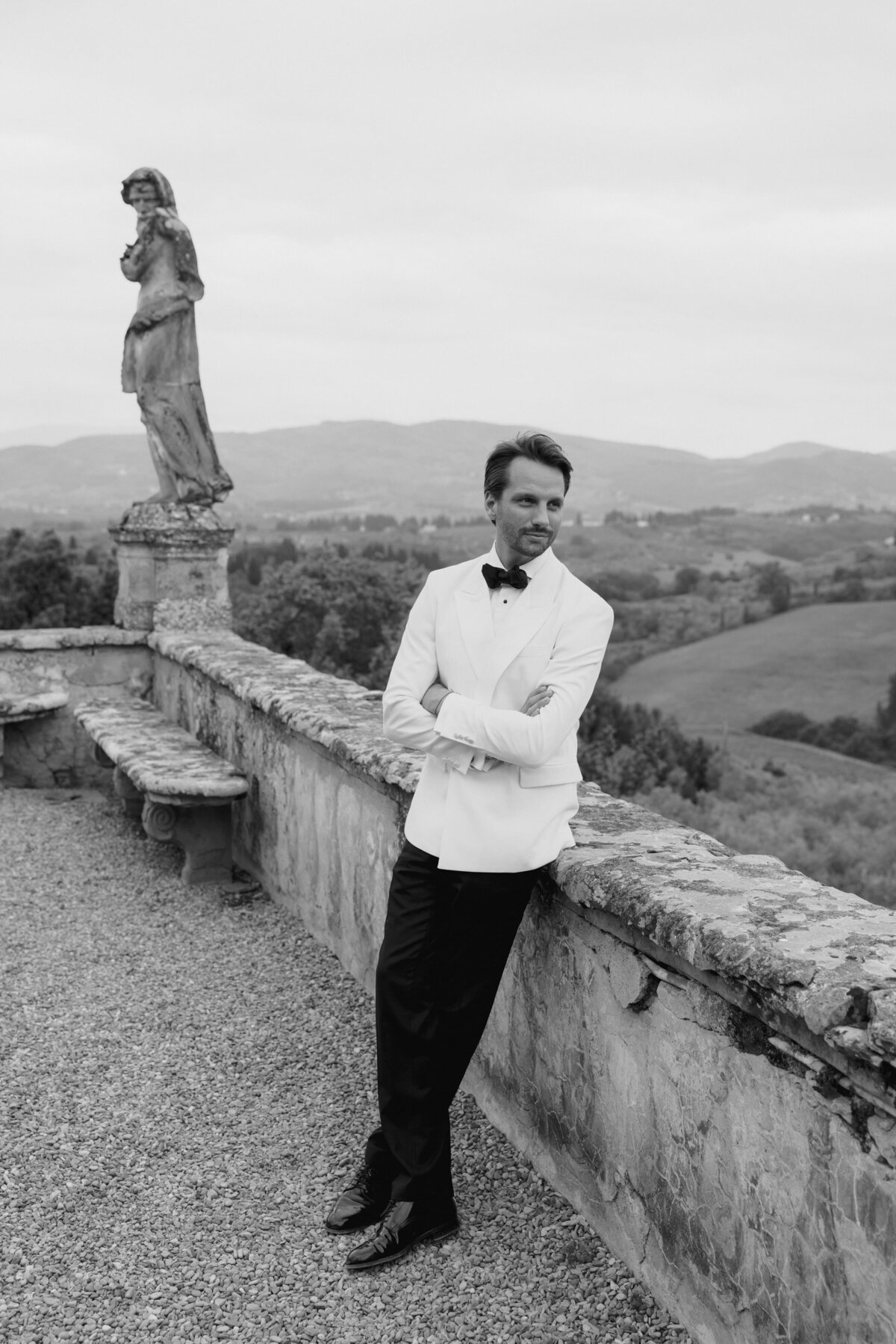 villa-corsini-florence-italy-wedding-larisa-shorina-destination-luxury-photography-83-min