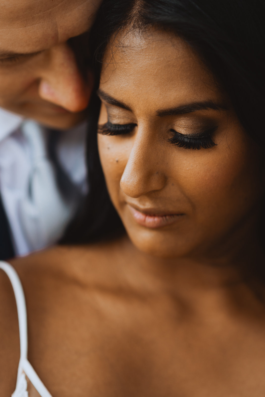 glamour makeup photo of bride with her groom