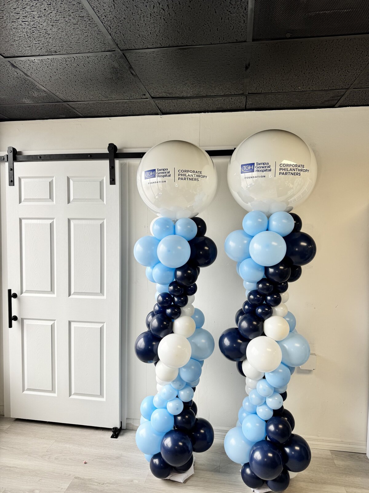 corporate event balloons