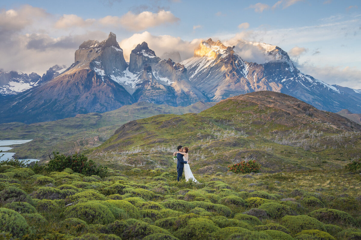 Patagonia-Torres-Del-Paine-elopement-mointains