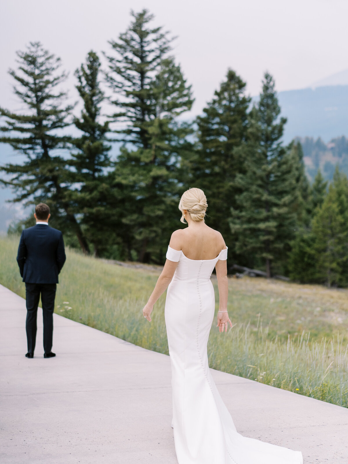yellowstoneclub.wedding.elizabethlanier.bride.groom-18