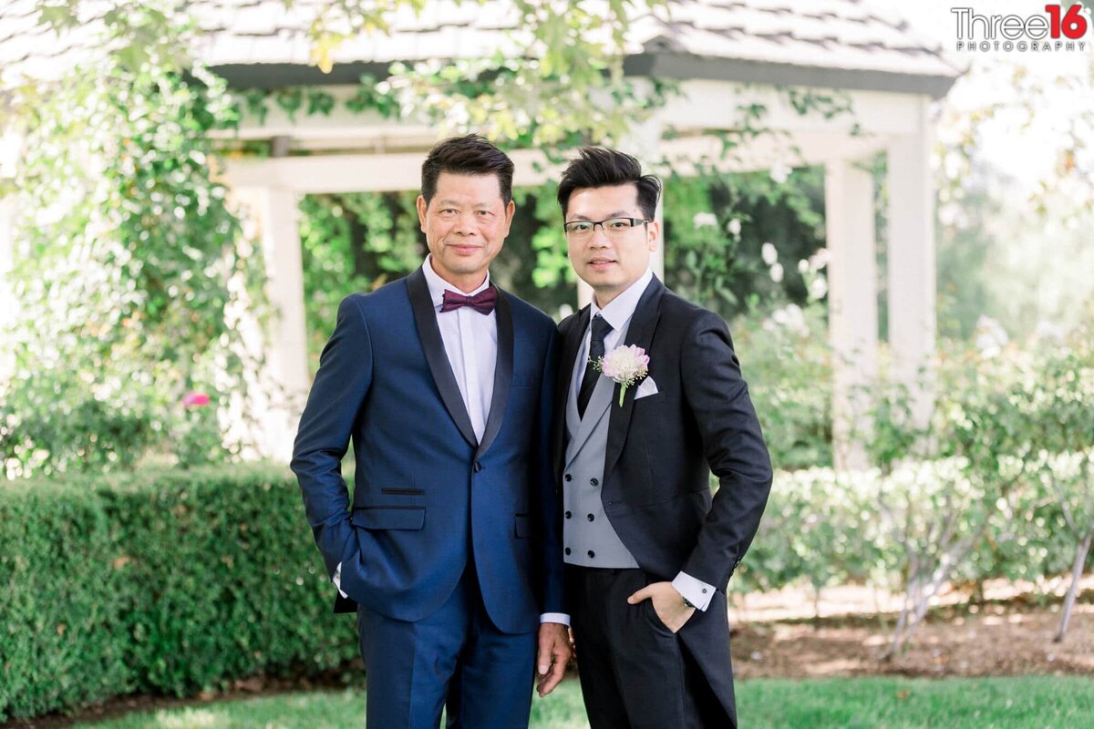 Groom poses with his Best Man before the ceremony