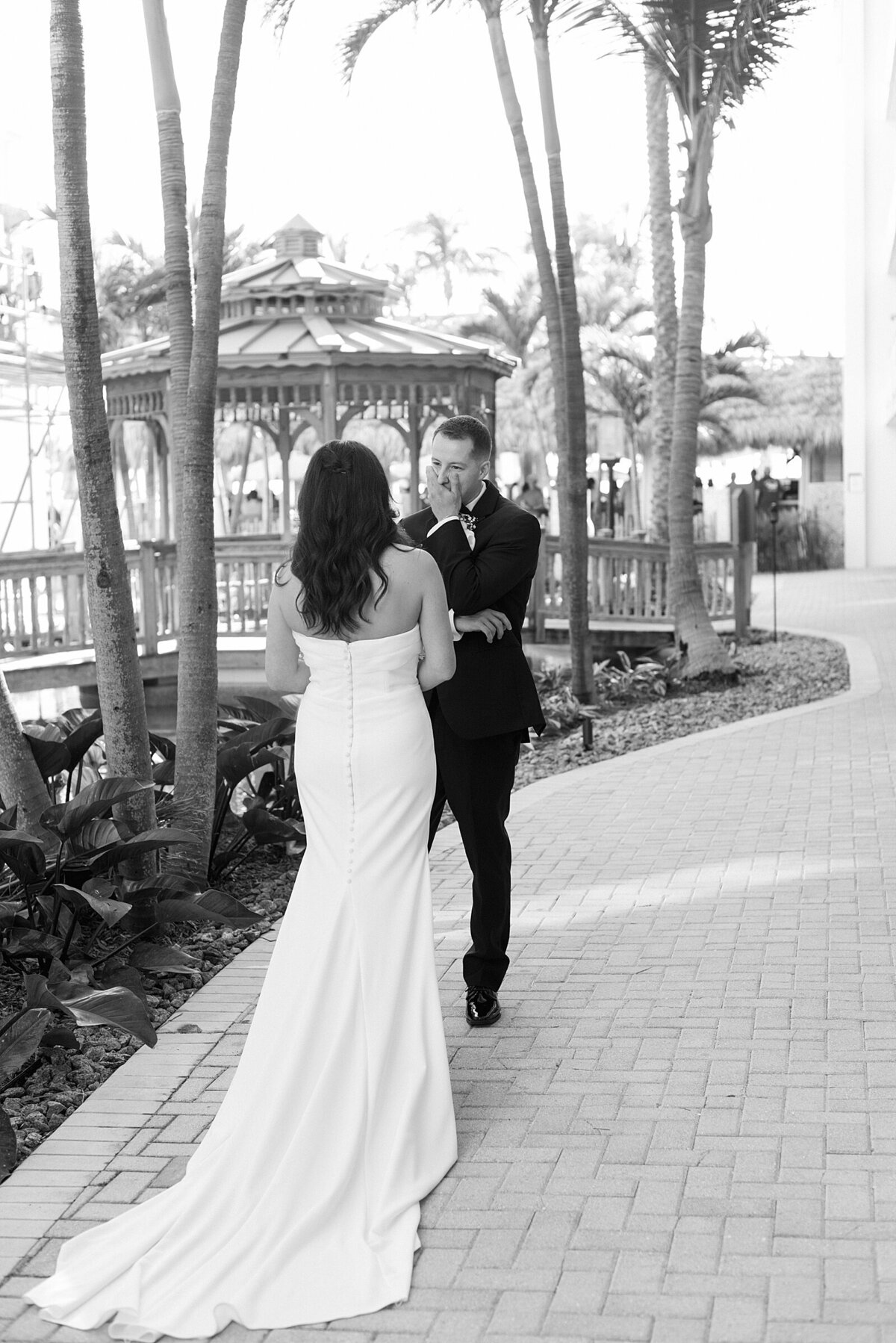 Lido-Beach-Resort-Wedding_0021