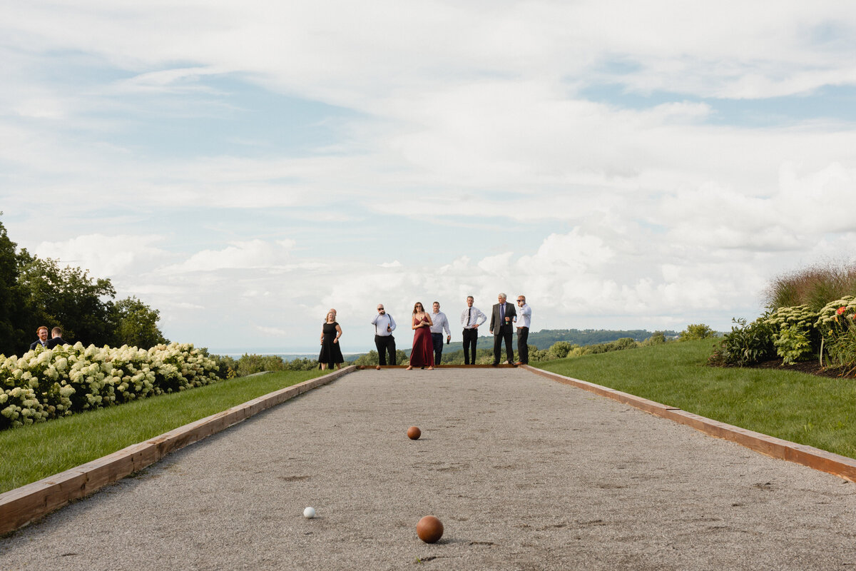 guests-playing-bocce-upstate