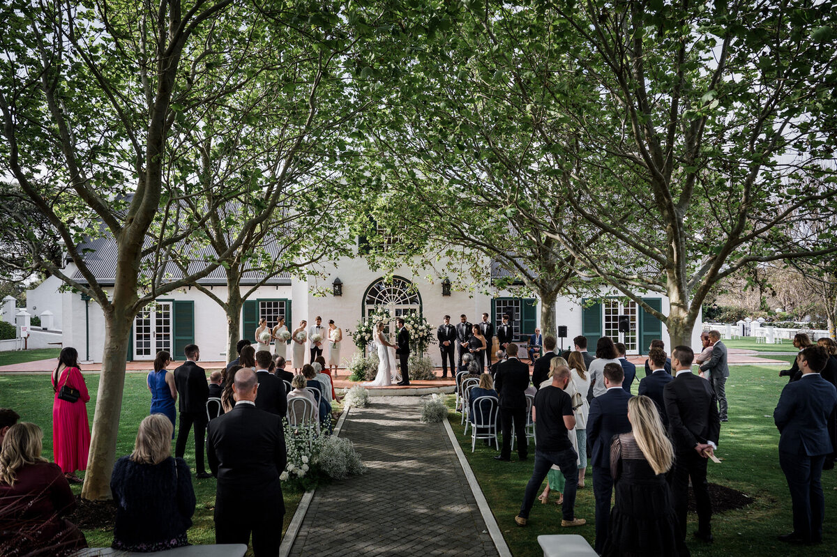 simone-brendan-voyager-estate-margaret-river-wedding-freedom-garvey-photographer-015
