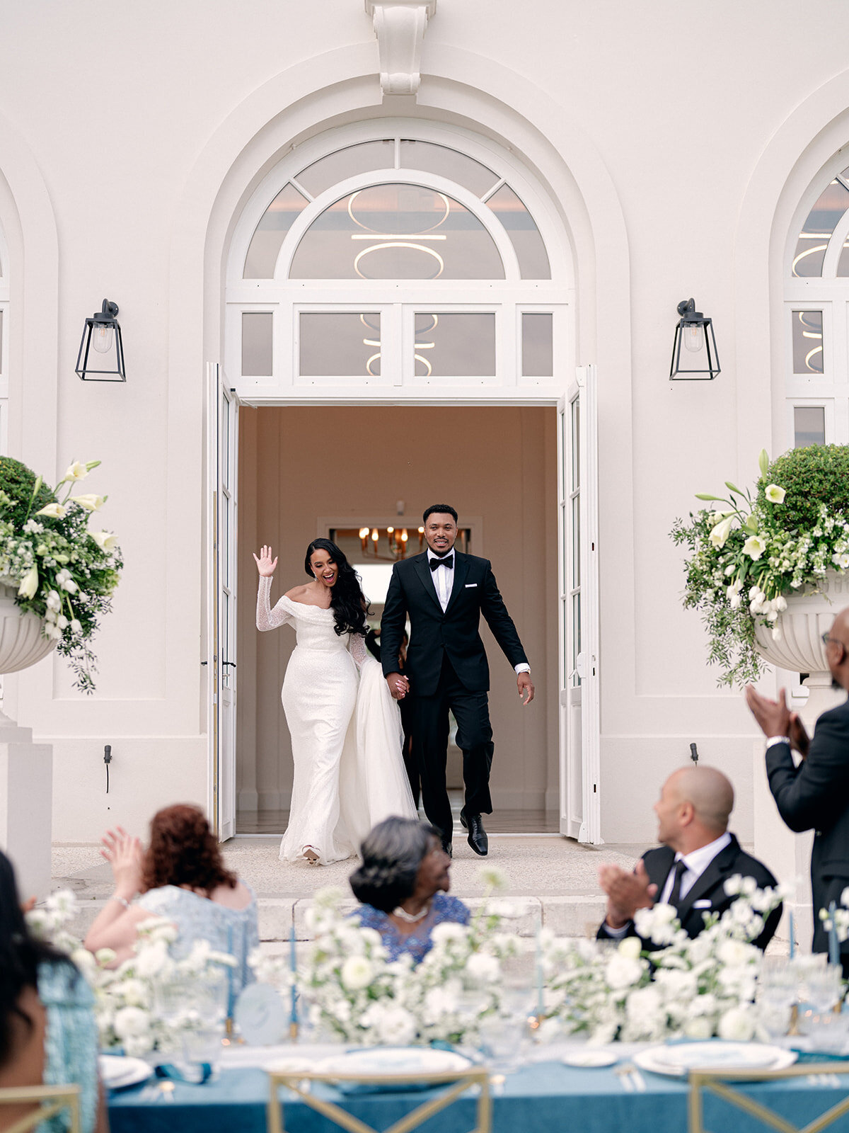 46-intimate-destination-wedding-french-riviera-with-white-flowers