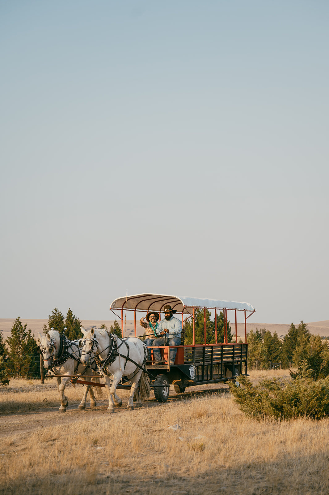 presley-gray-photo-rustic-western-montana-wedding-2095